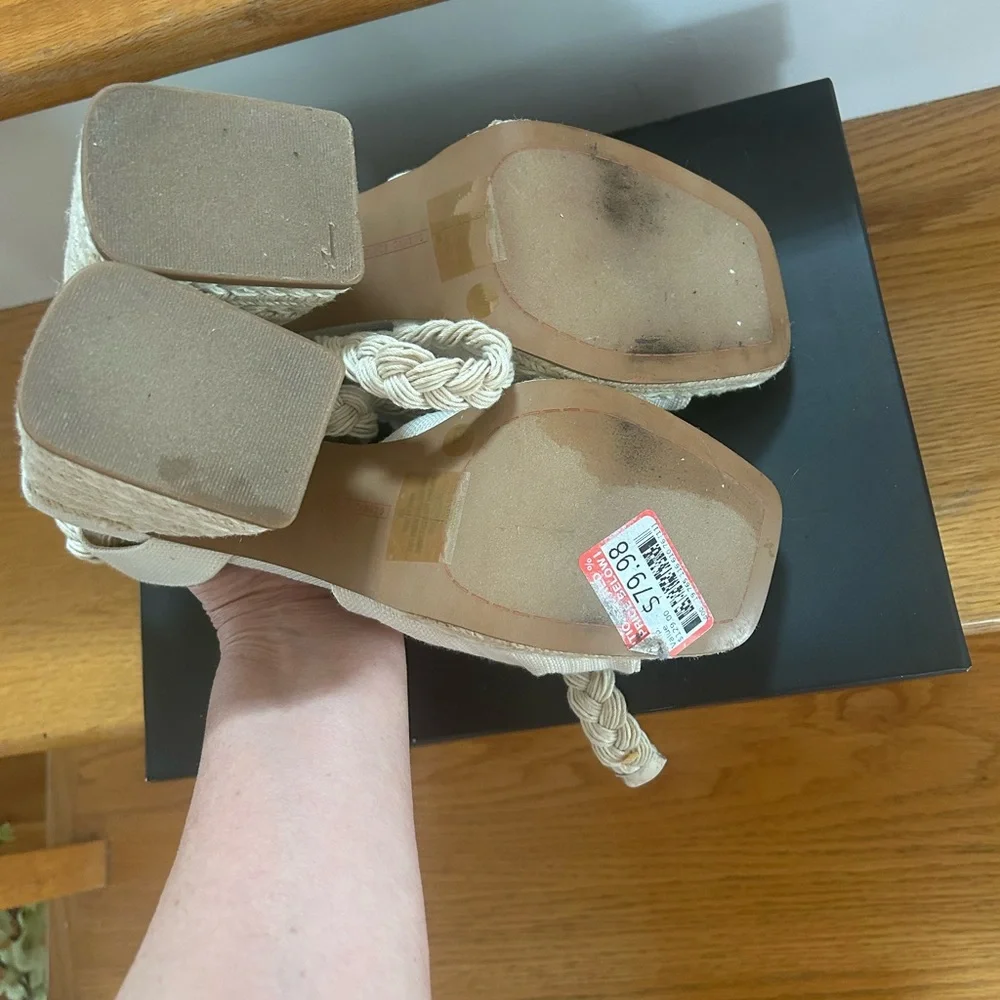 Vince Camuto Women's Tan Wedge Sandals VP Paddge
